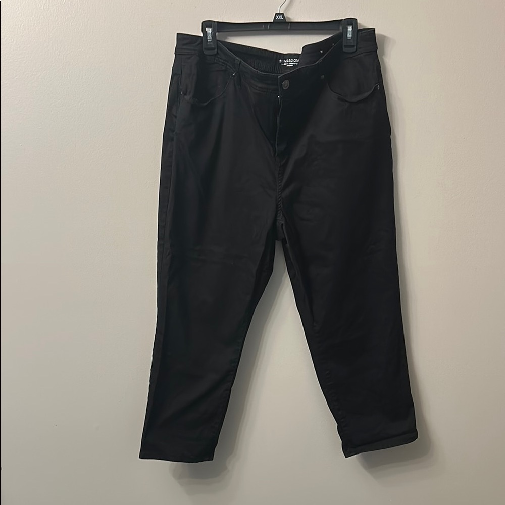 Chico's Black Chinos Classic Fit crops